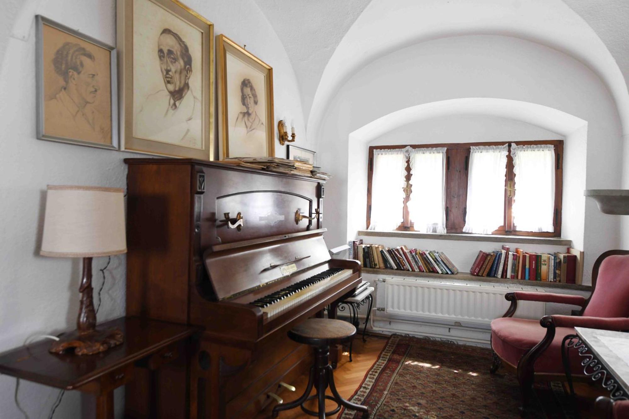 Baroque Villa Near Bled - Resort Vidmar Lesce  Eksteriør bilde